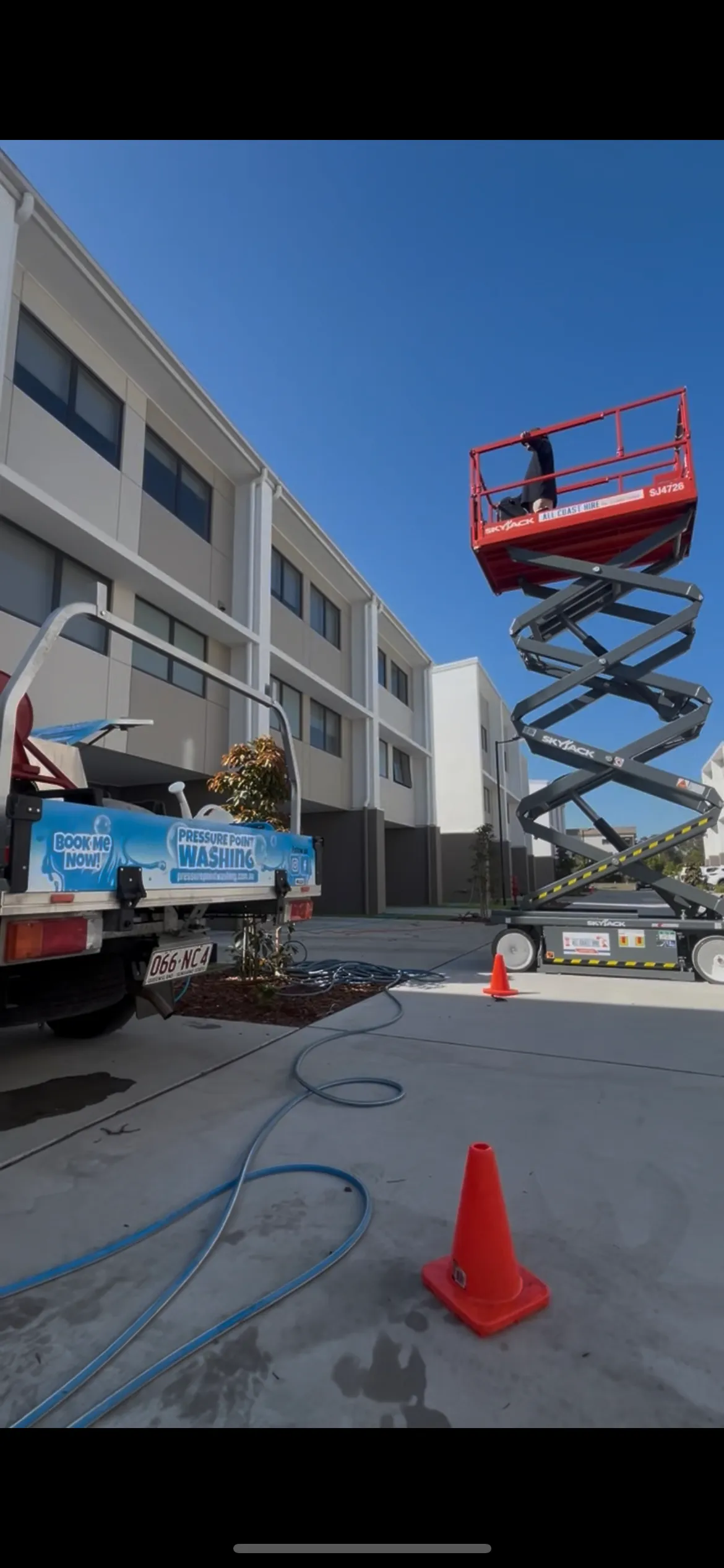 Apartment building exterior cleaning